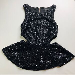 FOREVER 21🌺Black Sequin Sleeveless Skirted Top🌺